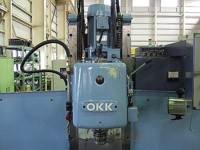 E001072 簡易型ＮＣフライス OKK RRM-2V_4