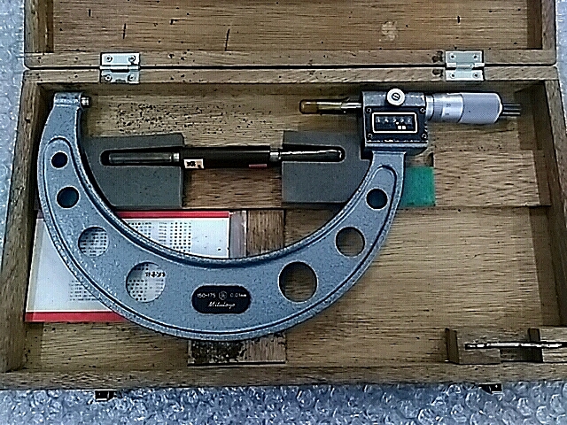 C100087 カウント式外側マイクロメーター ミツトヨ M810-175(193-107)_0