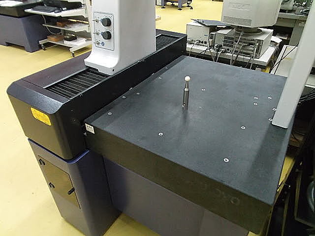 P003045 三次元測定機 ミツトヨ Crysta-Plus M544_3
