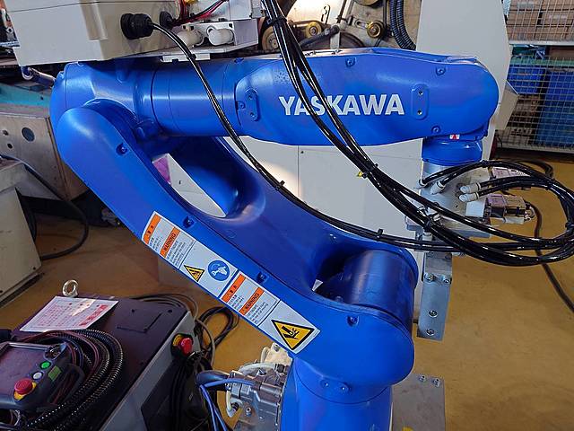 P008423 ロボット 安川 MOTOMAN-GP7_2