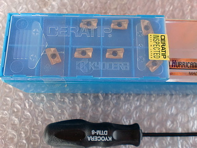 A012483 スローアウェイカッター 京セラ MEC20-S20-T11_12