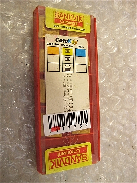 C117739 チップ 新品 サンドビック CNMG120408-MM_0