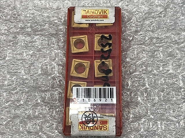 C106921 チップ 新品 サンドビック SCMT 12 04 08-UR 435