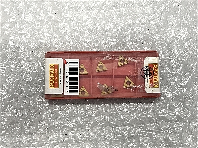 C106019 チップ 新品 サンドビック TCMT 11 02 04-UF 4015_0