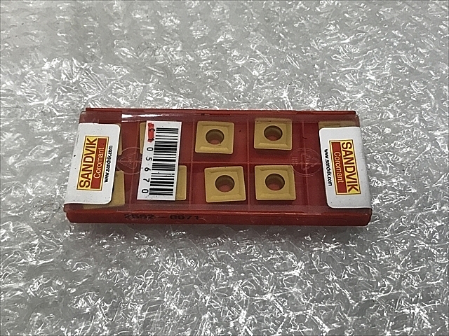 C105673 チップ 新品 サンドビック SPMT 12 04 08-WH 4030