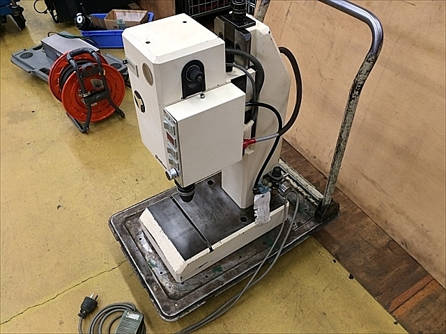 C103168 リベッティングマシン 吉川 US-66_4