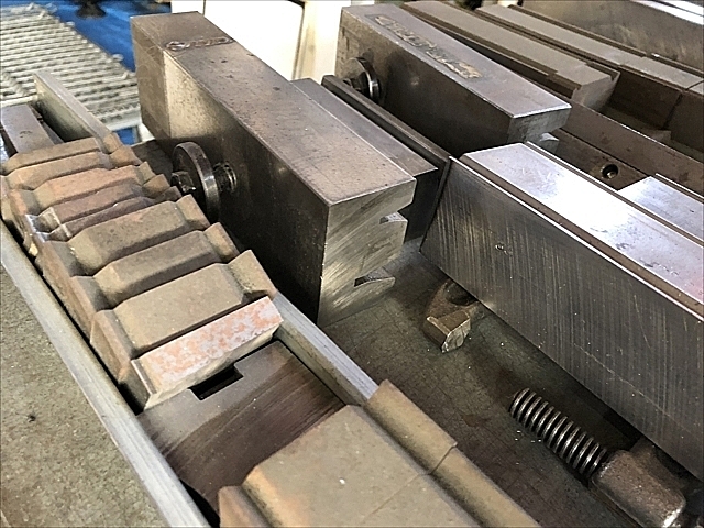 A137536 ベンダー用金型１山セット --_2