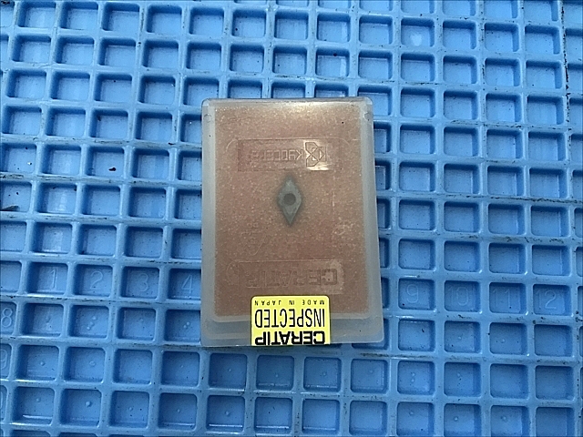C100985 チップ 新品 京セラ XDCMT070201-CET