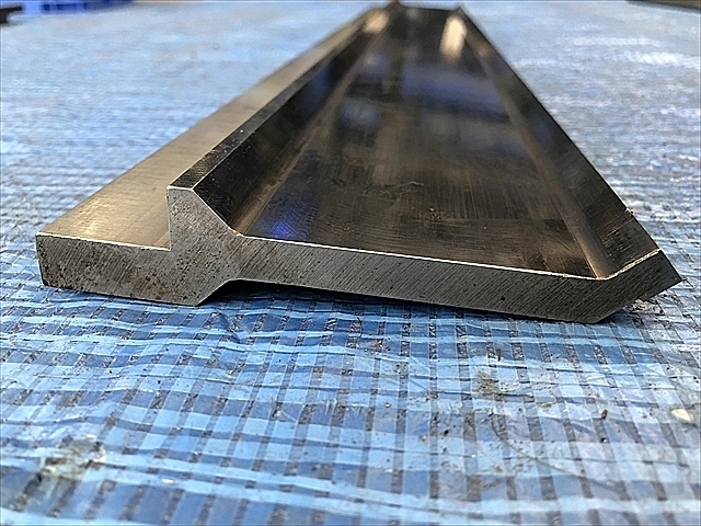 C100226 金型 アマダ 103 _6