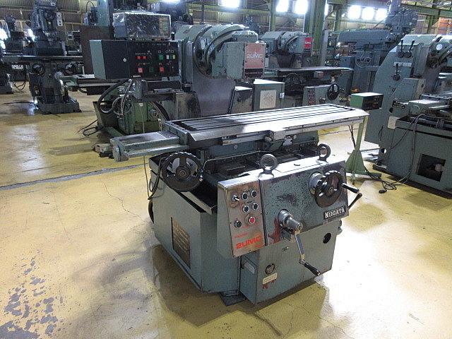 H013885 万能フライス 新潟鉄工 2UMC | 株式会社 小林機械