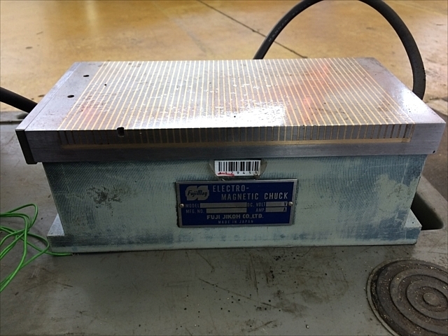 A129455 電磁チャック 富士磁工 FAM125×250P4G1 | 株式会社 小林機械