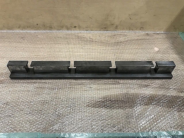 A124523 金型 --_1
