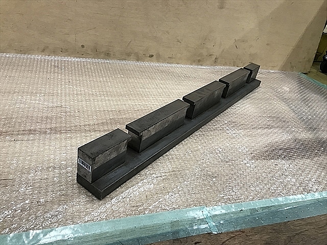 A124523 金型 --_3