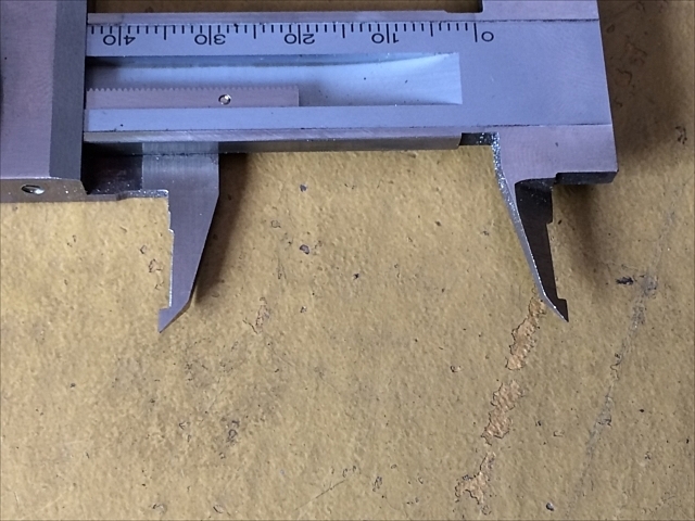ミツトヨ　ノギス　まとめ売り デジタルノギス（外側測定面超硬合金チップ付き） 200mm CD