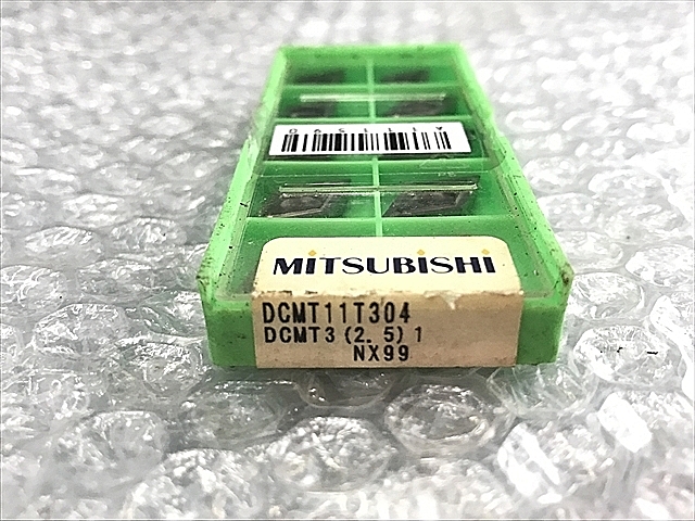 A111590 チップ 新品 三菱マテリアル DCMT11T304 DCMT3(2.5)1 NX99_1