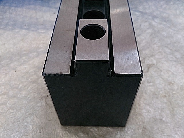 A110034 直角基準ブロック 田倉工具製作所 C20×75×60_2