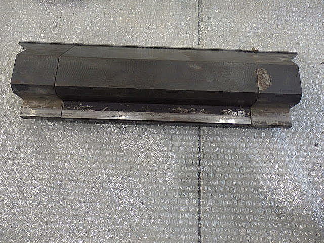 H012400 金型１山 --_3