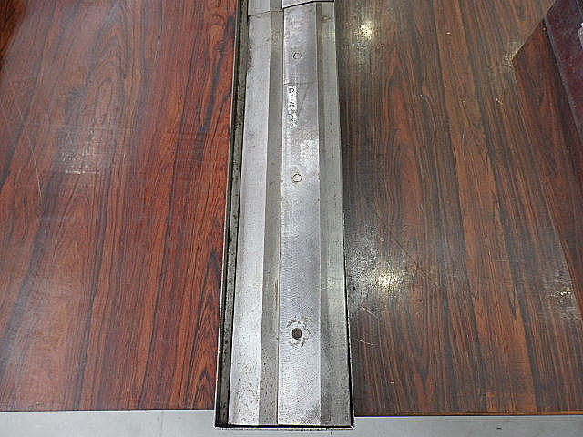 H012379 金型１山 --_2