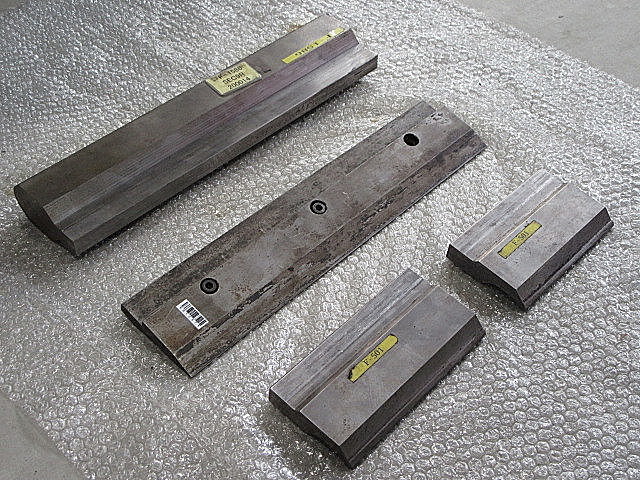 H012375 金型１山 --_3