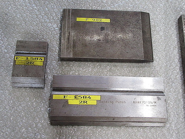 H012370 金型１山 --_1