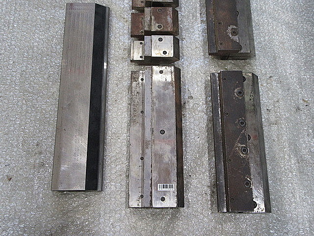 H012366 金型１山 --_1