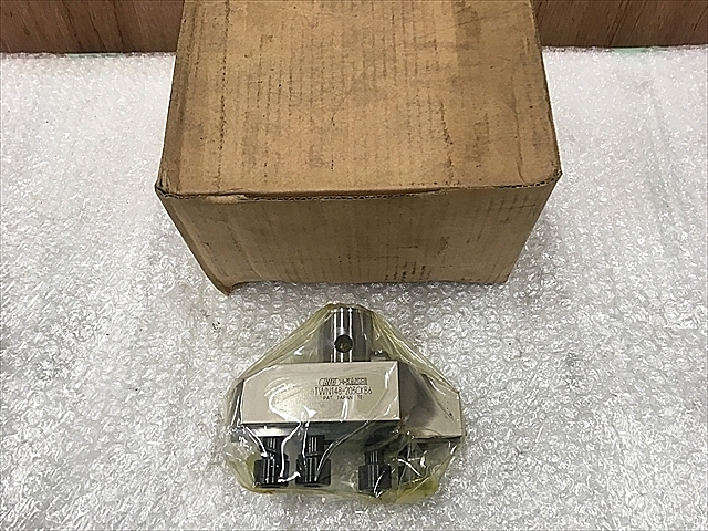 A117960 ボーリングヘッド 新品 BIG TWN148-203CKB6_0