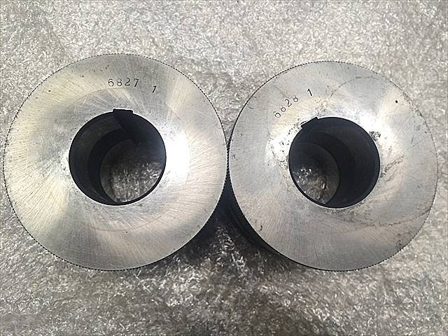 A112268 転造丸ダイス ツガミ 1 1/8-48T×100 NR1_7