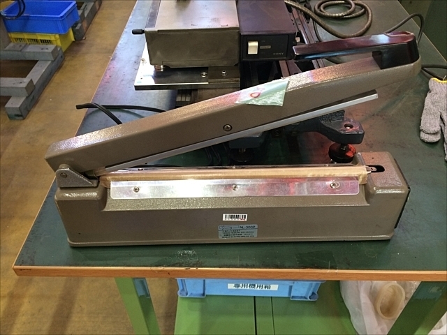 英*樹様 古い商品 A138597 シーラー 石崎電気製作所 NL-300P | 株式会社 小林機械