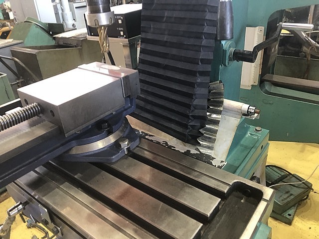 A132533 卓上フライス盤 HOSEI DK15-800 | 株式会社 小林機械 A132533 卓上フライス盤 HOSEI DK15-800 | 株式会社 小林機械