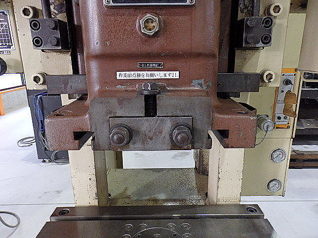 H013240 Ｃ型プレス アマダ TP-45_4