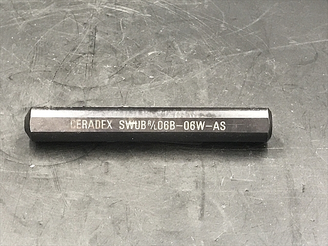 A128562 ボーリングバイト用スリーブ 京セラ SWUBR/L06B-06W-AZ A128562 ボーリングバイト用スリーブ 京セラ SWUBR/L06B-06W-AZ