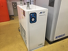 岩田コンプレッサー+エアードライヤー アネスト岩田 RDA-75 アネスト岩田 エアコンプレッサー 0.75Kw 単相100V（オイルフリー、50L