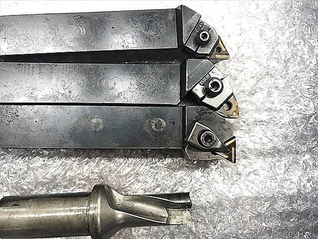 Z045460 バイトホルダー他刃物９点セット --_2