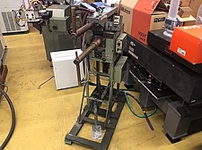 A114900 スポット溶接機 ダイデン SU-7 | 株式会社 小林機械 A114900 スポット溶接機 ダイデン SU-7 | 株式会社 小林機械