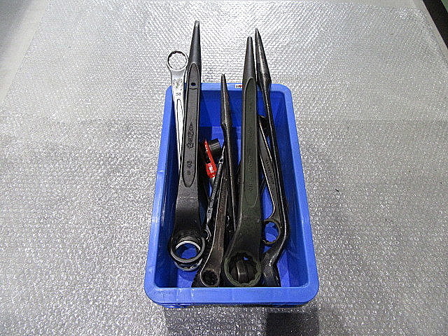 H010997 シノ付スパナ１山 --_0