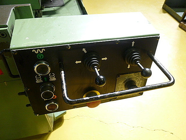 H010171 万能フライス 新潟鉄工 2UMD_6