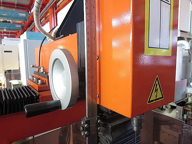 P004614 細穴放電加工機 アマダ SH-3D_5