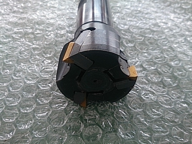 A104046 フェイスミルカッター 三菱マテリアル SE300R503S32 A104046 フェイスミルカッター 三菱マテリアル SE300R503S32