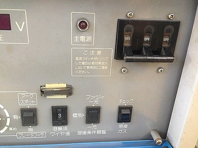 A103534 半自動溶接機 ダイヘン CPD-200_3
