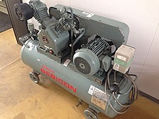 日立 コンプレッサー 5馬力 3.7P-9.5VP6 60hz 給油式 圧力開閉器