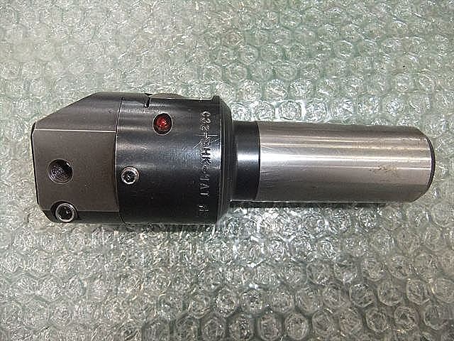 KURODA　ボーリングヘッド　C32-BHK1AT 　　シャンクΦ32 　　バイト付き。　 　　（202302135） TQ220205 黒田精工&frasl;KURODA ボーリングヘッド C32-BHK1AT