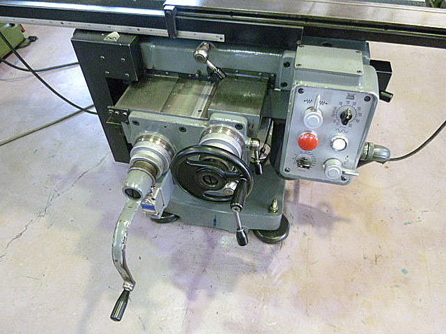 B004283 ラム型フライス 牧野フライス製作所 KVP-55_5