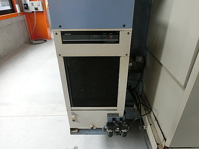 P003800 立型マシニングセンター OKK VM4_6