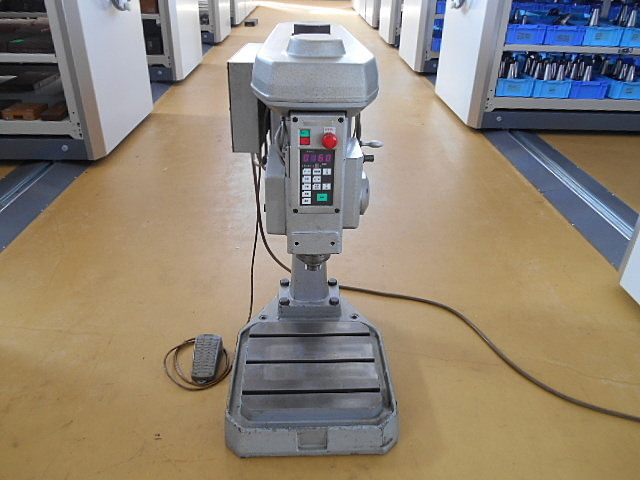 A100173 タッピング盤 ブラザー BT81-531 | 株式会社 小林機械 A100173 タッピング盤 ブラザー BT81-531 | 株式会社 小林機械