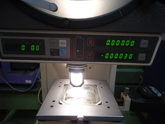 A027606 投影機 ミツトヨ PJ-250(301-922) | 株式会社 小林機械