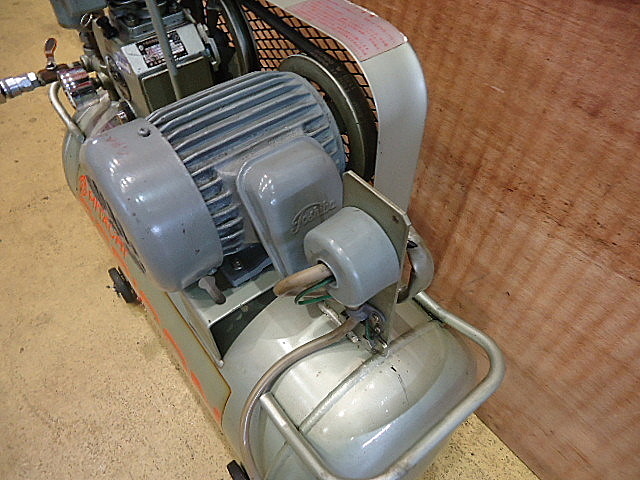 A027576 レシプロコンプレッサー 日立 0.4P-7T | 株式会社 小林機械