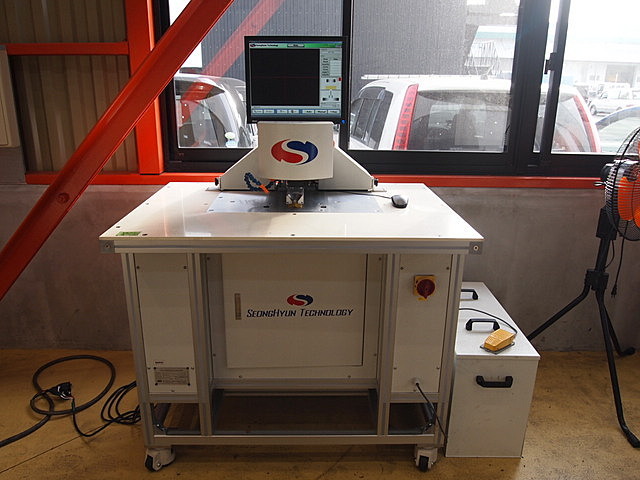 P002304 NC彫刻機 Seong Hyun Technology SHT-D600 | 株式会社 小林機械