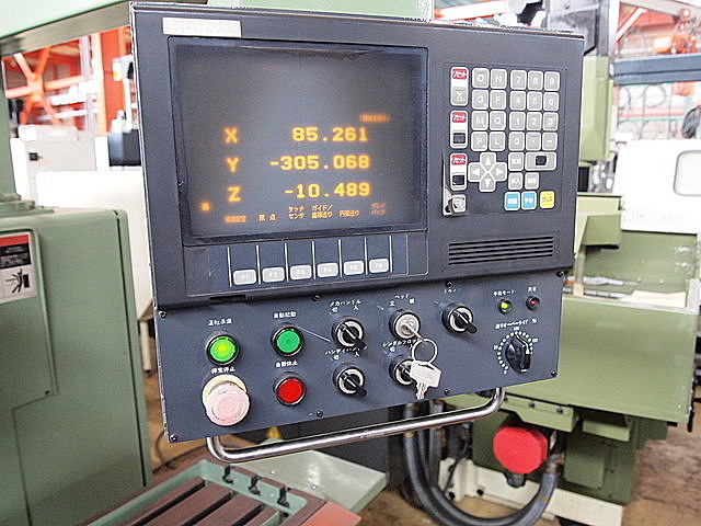 P002054 NC万能フライス 新潟鉄工 2UMD | 株式会社 小林機械 P002054 NC万能フライス 新潟鉄工 2UMD | 株式会社 小林機械
