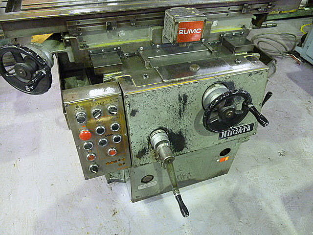 P900130 万能フライス 新潟鉄工 2UMC_4