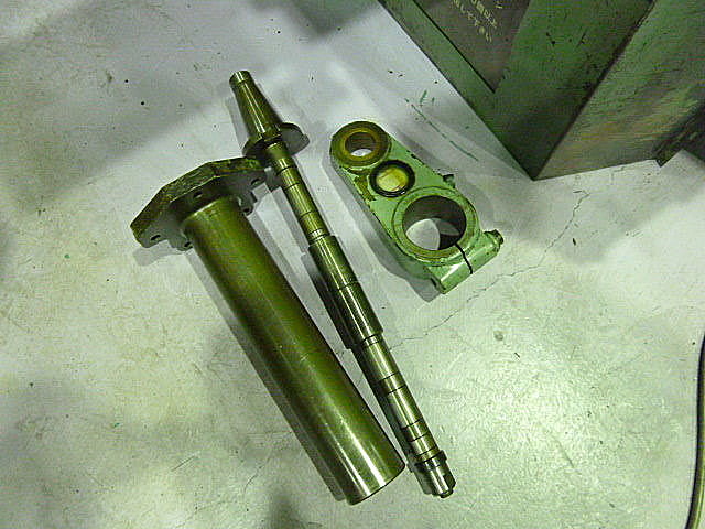 B003089 万能フライス 新潟鉄工 2UMC_5